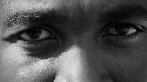 Nærmer Seg Det Afroamerikanske Manns Øyne – stockvideo