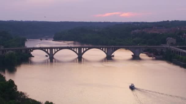 Washington Circa 2017 Zonsondergang Potomac River Opgenomen Met Cineflex Red — Stockvideo