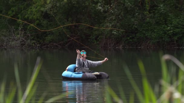Fly Fishing Ağır Çekim Phantom Flex — Stok video