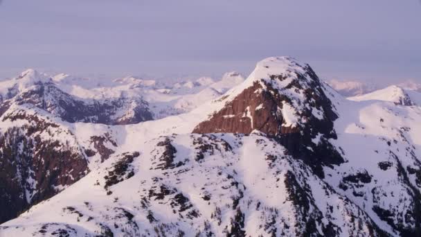 Columbia Británica Canadá Circa 2018 Vista Aérea Cordillera Cubierta Nieve — Vídeo de stock