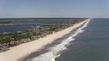 New Jersey dolayları-2017, New York 'a doğru uçan Jersey Sahili' nin havadan çekimi. Cineflex ve RED Epic-W Helyum ile çekilmiştir..