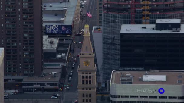 科罗拉多州丹佛 2017年左右 从丹尼尔斯和费舍尔钟楼向外放大 — 图库视频影像