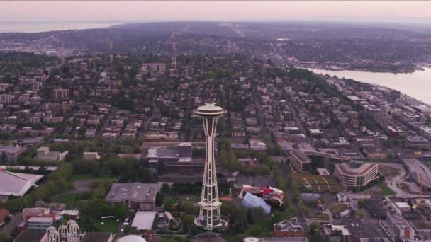 西雅图 华盛顿 2017年左右 直接俯瞰太空针头 用Cineflex和Red Epic Helium拍摄 — 图库视频影像