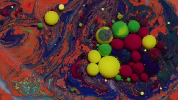 Abstract Close Textuur Van Olie Met Oranje Blauwe Gele Rode — Stockvideo
