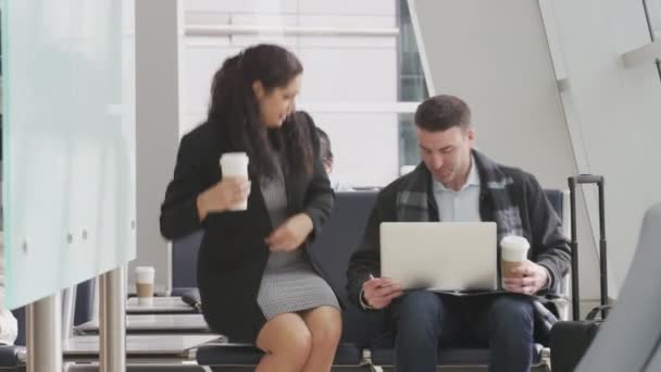 Businessman Businesswoman Meeting Airport — Stock Video