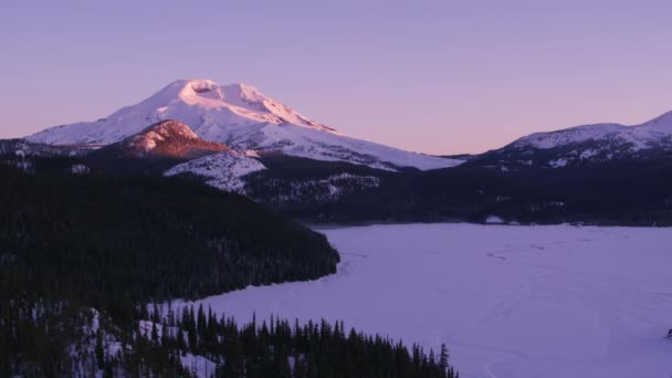 Oregon Circa 2018 Volando Sobre Lago Sparks Con Vista Montaña — Vídeo de stock