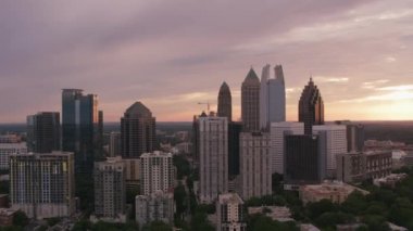 Atlanta, Georgia. 2017 dolaylarında. Atlanta şehir merkezinin günbatımında çekilmiş görüntüleri. Cineflex ve RED Epic-W Helyum ile çekilmiştir..