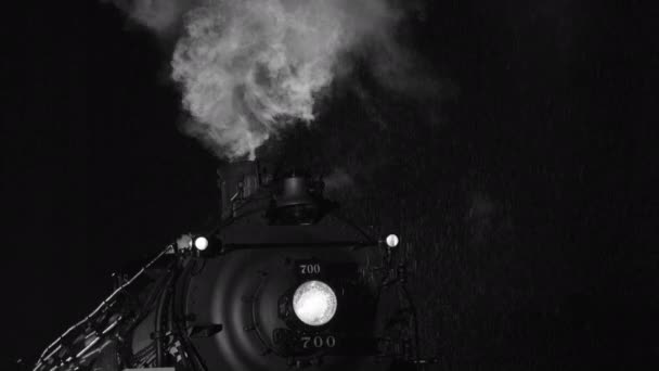 Locomotora Vapor Por Noche Blanco Negro — Vídeos de Stock