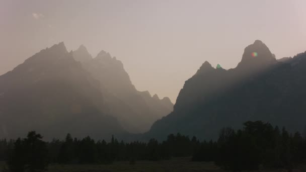 Grand Teton Mountain Range Bij Zonsondergang — Stockvideo