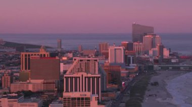 Atlantic City, New Jersey dolaylarında 2017, Atlantic City ve Jersey Shore 'un havadan görünüşü. Cineflex ve RED Epic-W Helyum ile çekilmiştir..
