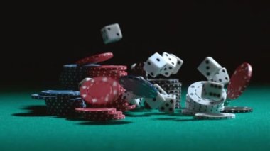 Zar ve poker fişleri yavaş çekimde düşüyor