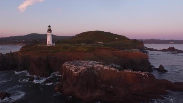 Luchtfoto Van Yaquina Bay Lighthouse Bij Zonsondergang Newport Oregon — Stockvideo
