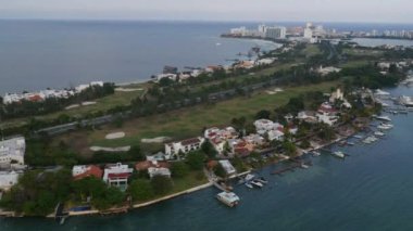 Cancun, Meksika 'daki otellerin havadan görünüşü