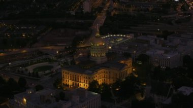 Atlanta, Georgia, 2017 dolaylarında hava kuvvetleri Atlanta şehir merkezindeki Capitol binasını vurdu. Cineflex ve RED Epic-W Helyum ile çekilmiştir..