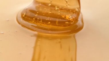 Ağır çekimde bal akışını kapat, Fantom Flex 4K 'e ateş et.