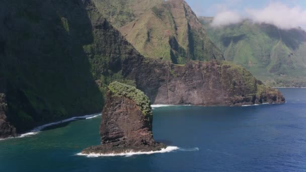 Molokai Hawaï Circa 2018 Luchtfoto Van Rotsen Aan Kust Van — Stockvideo