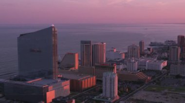 Atlantic City, New Jersey dolaylarında 2017, Atlantic City ve Jersey Shore 'un havadan görünüşü. Cineflex ve RED Epic-W Helyum ile çekilmiştir..