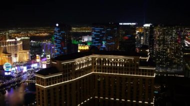 Las Vegas, Nevada, ABD - 26 Kasım 2014: Las Vegas Strip 'in gece hava görüntüsü