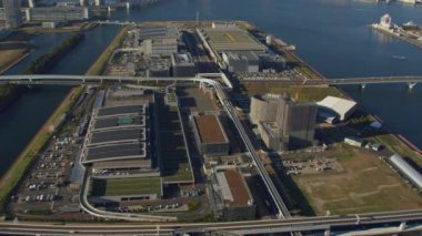 Tokyo, Japonya 2018 dolaylarında. Tokyo Balık Pazarı 'nın havadan görünüşü. Kırmızı kamerayla helikopterden çekilmiş..