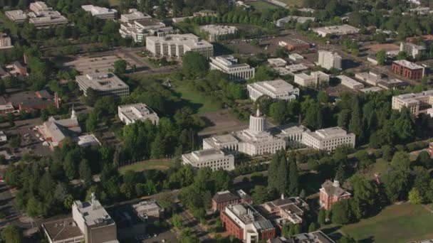 Salem Oregon Circa 2017 Aerial View Oregon State Capitol Building — kuvapankkivideo