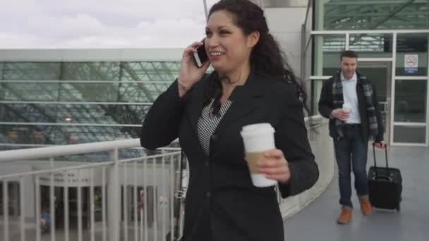 Businesswoman Walking Talking Airport — Stock Video