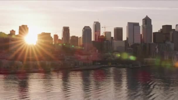 Seattle Washington Kolem Roku 2017 Sun Úsvitu Dívá Zpoza Budov — Stock video