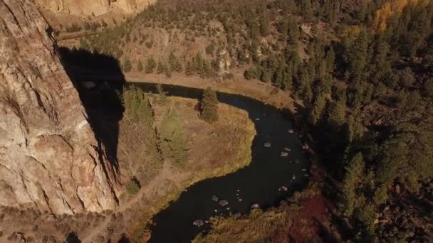 Vista Aérea Crooked River Smith Rock Oregon — Vídeos de Stock