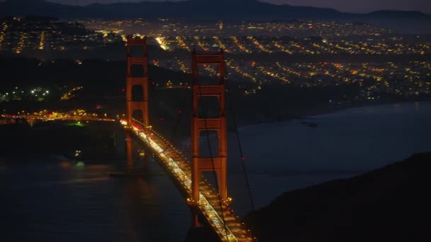 サンフランシスコ カリフォルニア州 2017年頃 夕暮れ時のゴールデンゲートブリッジの空中ビュー — ストック動画