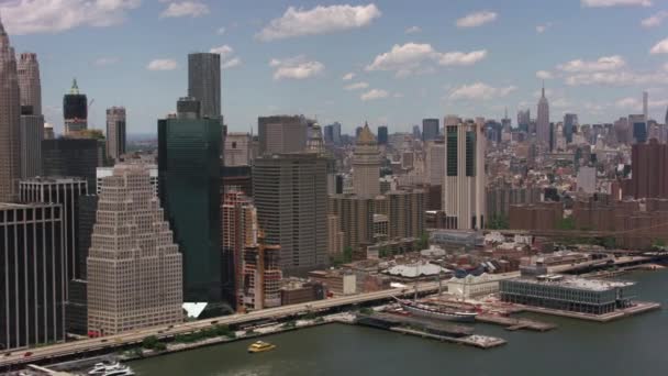 New York City New York Circa 2017 Flying East River — Stock Video