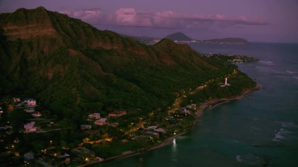ホノルル オアフ島 ハワイ2018年頃 日没時のダイヤモンドヘッドの空中ビュー CineflexとRed Epic Heliumで撮影 — ストック動画