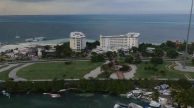 Cancun, Meksika 'daki otellerin havadan görünüşü