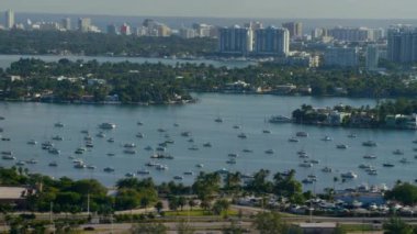 Körfez ve Miami Sahili 'nin havadan görünüşü, Florida