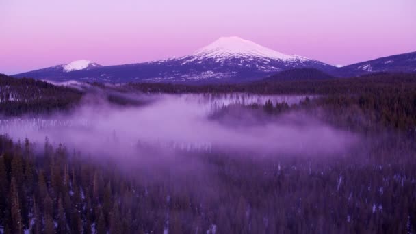 Oregon Cerca 2018 Voando Direção Monte Bacharel Amanhecer Com Nevoeiro — Vídeo de Stock