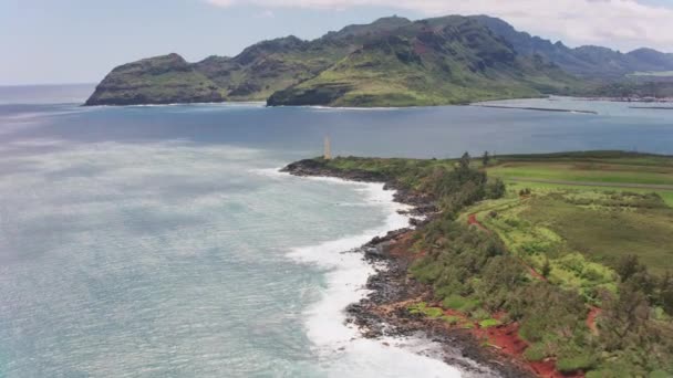カウアイ島 ハワイ2018年頃 ニーニ ポイント灯台の空中ビュー CineflexとRed Epic Heliumで撮影 — ストック動画