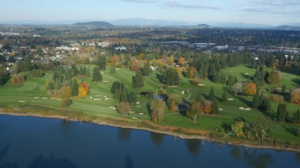 Aerial Shot Golf Course Willamette River Oregon Ultra — Stock Video