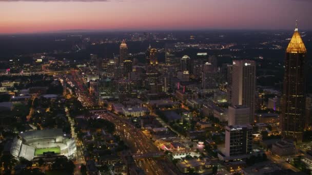 Atlanta Georgia Circa 2017 Vista Aérea Sobrevoando Centro Atlanta Entardecer — Vídeo de Stock