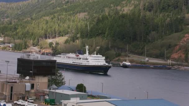 Ketchikan Alaska Circa 2018 Cruiseschip Haven Opgenomen Vanuit Helikopter Met — Stockvideo