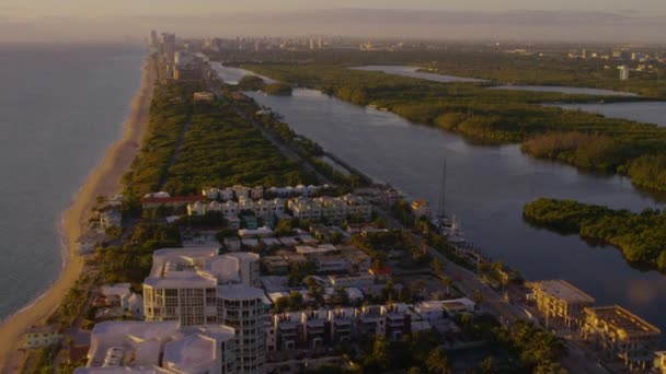 Luftaufnahme Von Miami Beach Florida Und Intracoastal Waterway — Stockvideo