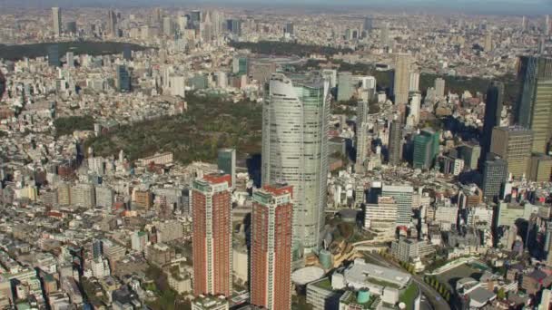 Tokyo Japonya 2018 Dolaylarında Roppongi Hills Binası Nın Havadan Görüntüsü — Stok video