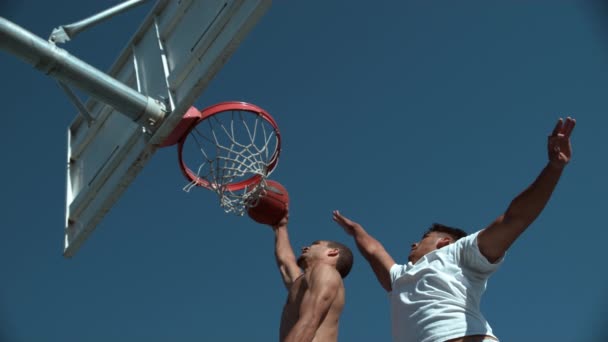 Super Slow Motion Shot Basket Ball Slam Dunk Tourné Sur — Video