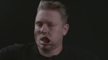 Mans yüzü yaprak üfleyici, yavaş çekim; Fantom Flex 4K 1000 fps çekim