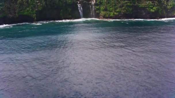 Maui Hawaï Circa 2018 Luchtfoto Van Watervallen Aan Maui Kust — Stockvideo