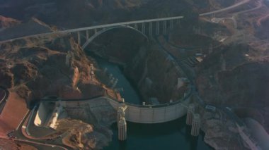 Mead Gölü, Nevada Mead Gölü 'nün havadan görünüşü. Helikopterden Cineflex ile çekilmiş. 