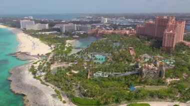 Nassau, Bahamalar: Nassau, Bahamalar 'daki Atlantis Resort' un havadan görünüşü.