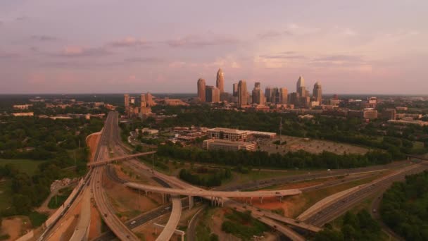 Charlotte North Carolina Circa 2019 Luchtfoto Van Charlotte Bij Zonsondergang — Stockvideo