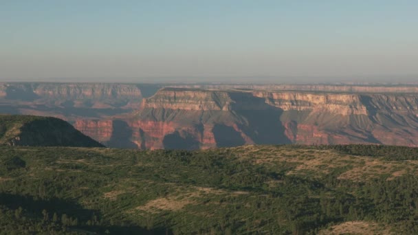 大峡谷 亚利桑那州 2019年左右 日出时大峡谷的空中景观 直升机用Cineflex Gimbal和Red 8K相机拍摄 — 图库视频影像