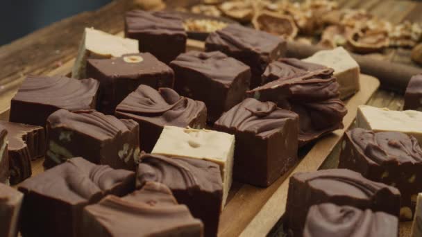 Cerca Imágenes Sabrosos Caramelos Chocolate — Vídeos de Stock