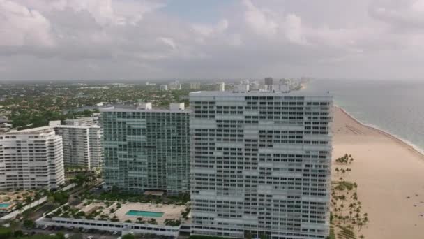 Miami Florida 2019 Dolaylarında Miami Plajının Gündüz Hava Görüntüsü Helikopterden — Stok video