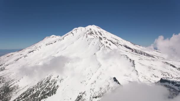 Cascade Dağları Oregon Karlı Dağ Manzarasının Hava Görüntüleri — Stok video