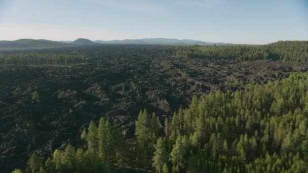 Centraal Oregon Circa 2019 Luchtfoto Van Lava Flow Schot Vanuit — Stockvideo